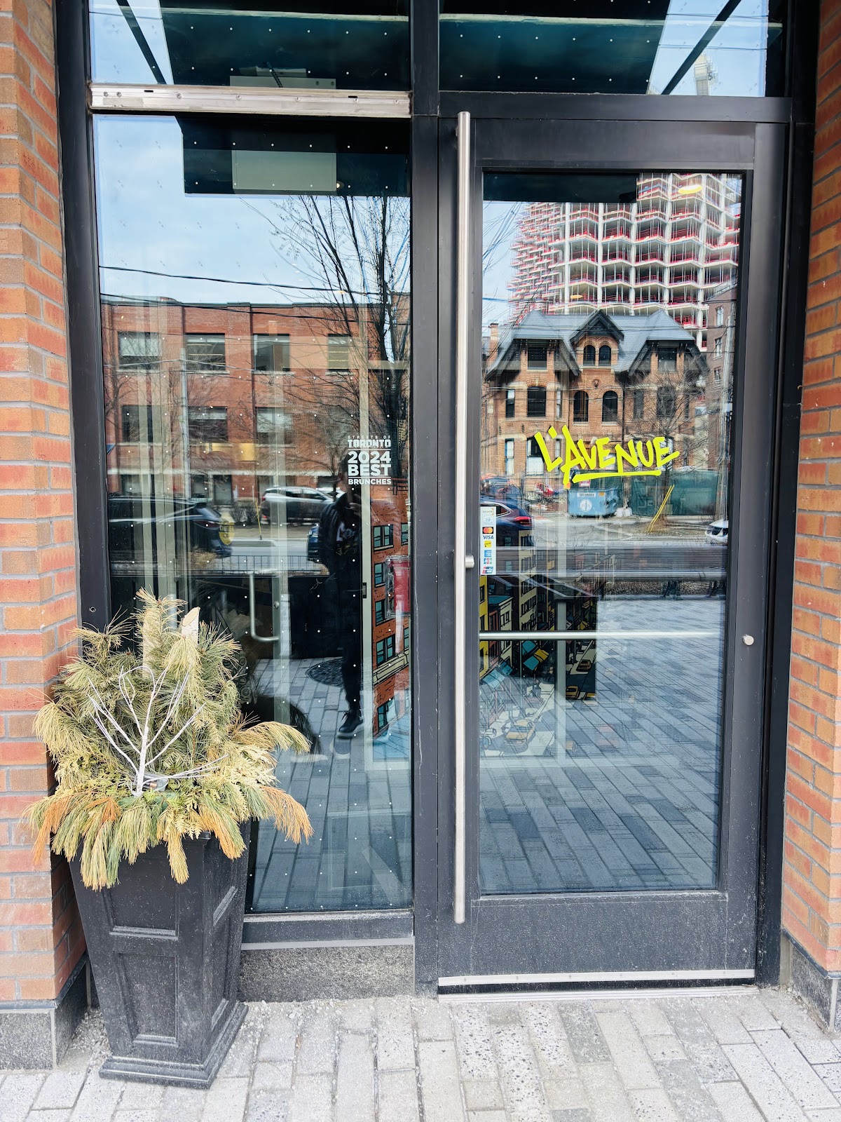 Front Doors of Lavenue